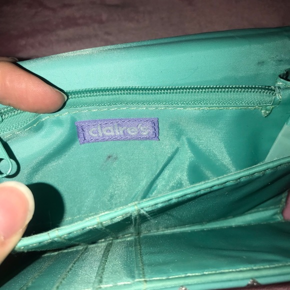 Wallet 💕💙 - Picture 4 of 5